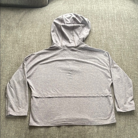 Nike Women Size S Gray V-Neck 3/4 Sleeve Boxy Crop Sweatshirt - Picture 5 of 5